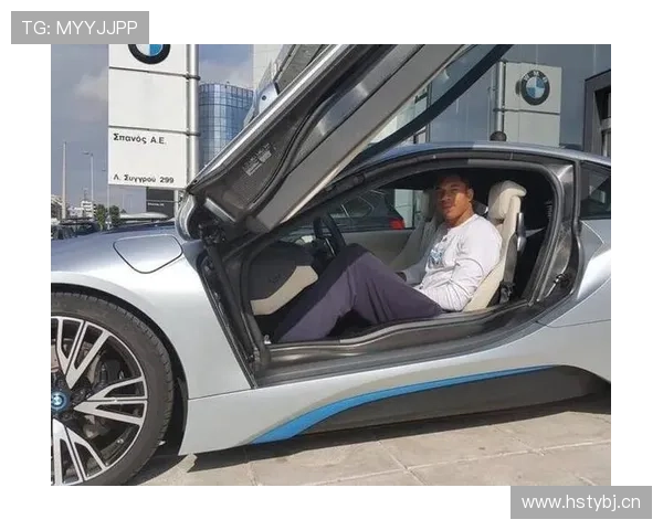 字母哥家车库停的车比你家存款还多