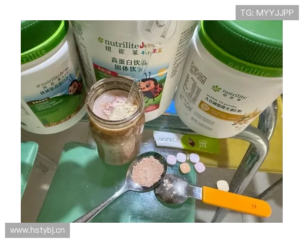 季丽萍家的冰箱里塞满蛋白粉，连饮料都是按秒掐着喝的