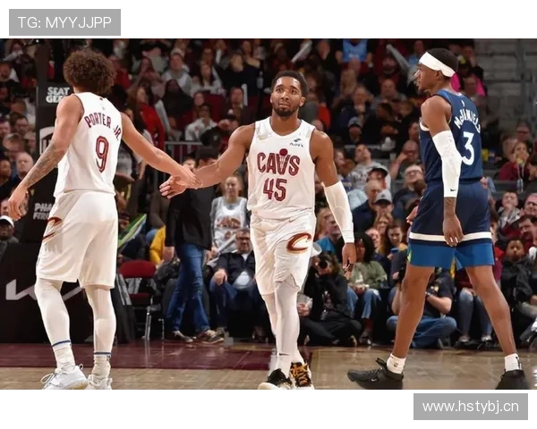 莫·威廉姆斯挡拆创造空位投篮，提升球队外线得分效率